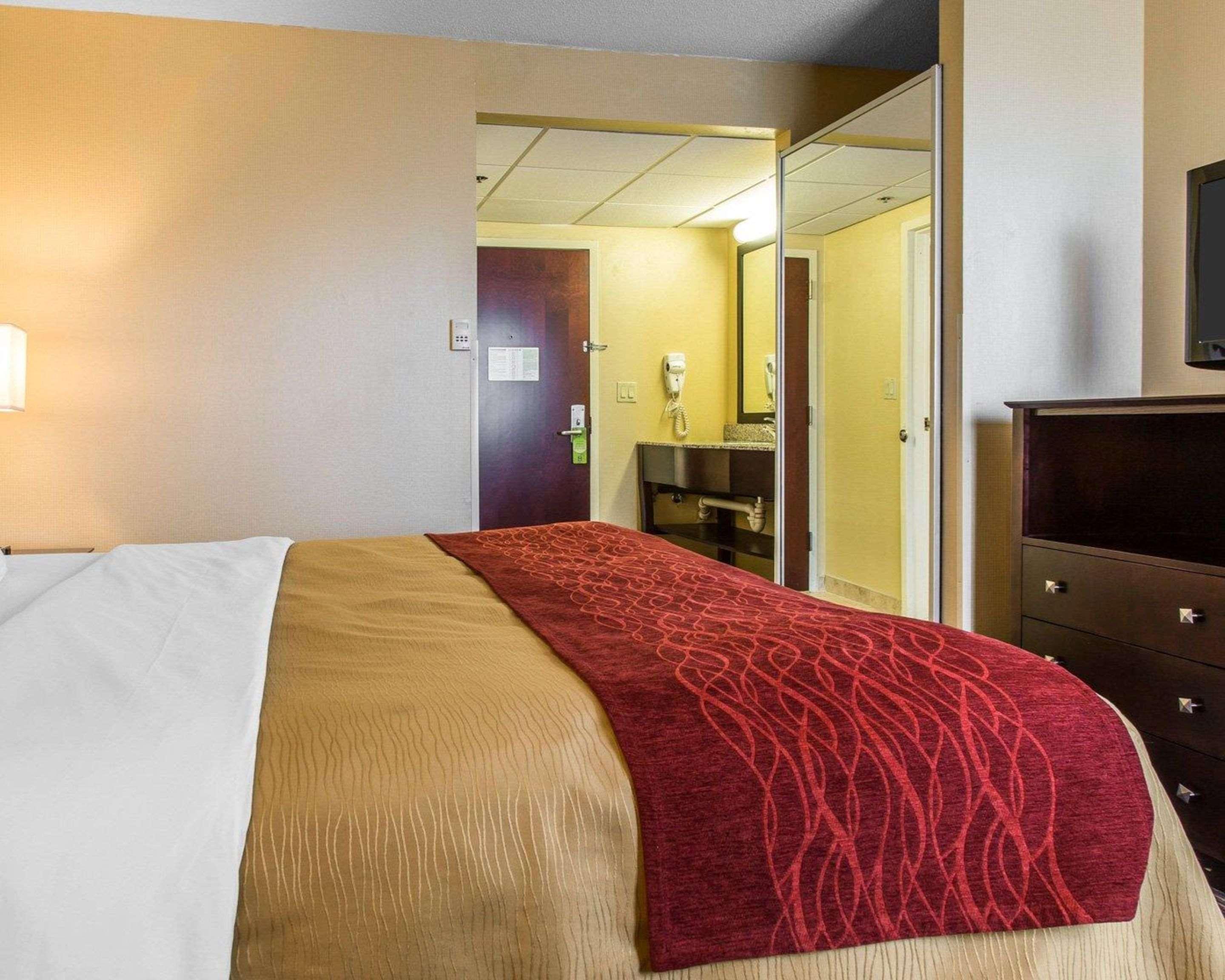 Comfort Inn & Suites East Hartford - Hartford Екстериор снимка