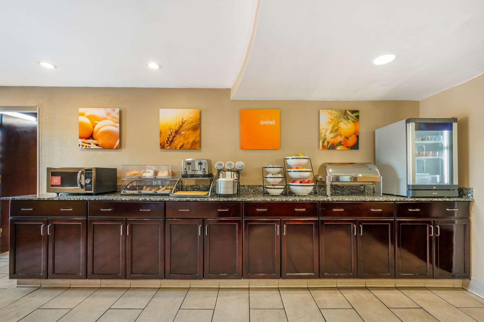 Comfort Inn & Suites East Hartford - Hartford Екстериор снимка